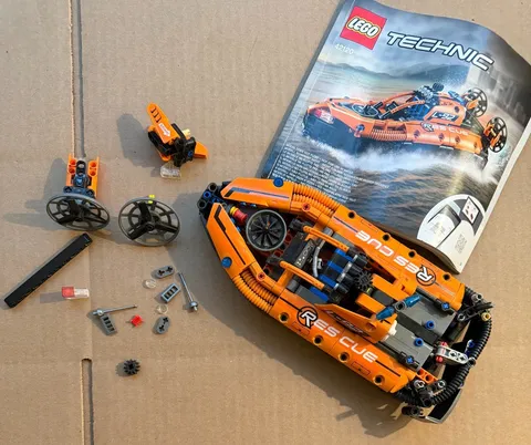 LEGO Technic 42120 Rescue Hovercraft Age 8+ With instructions No Box - FOR PARTS