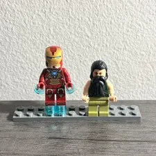 Iron Man vs. The Mandarin Ultimate Showdown Minifigures Lego 76008