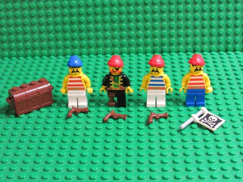 Lot of Lego Classic Pirates I Minifigs Captain Redbeard chest flag 6285 BL21