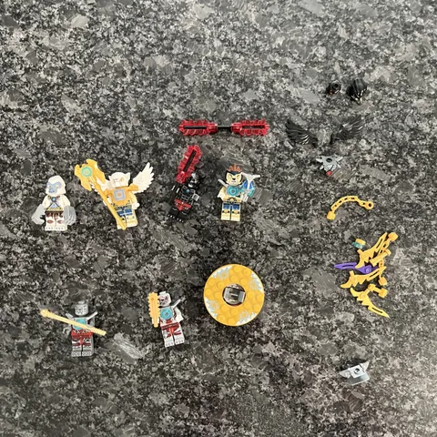 Lego Legends of Chima Minifigures Lot and Accessories