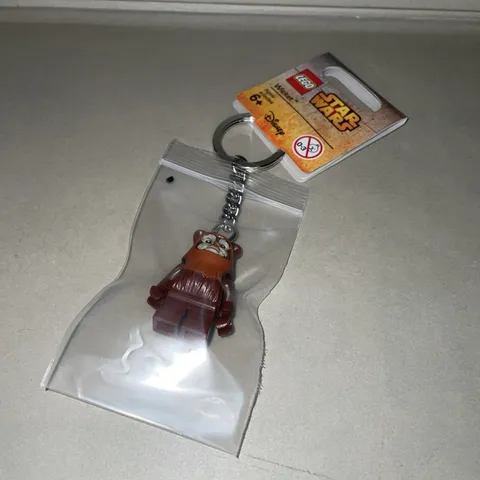 Lego Star Wars Wicket Ewok Minifigure Keychain 853469