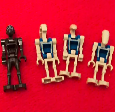 LEGO Star Wars Battle Droid Plastic Minifigure Lot of 4 Tan/Blue & Black