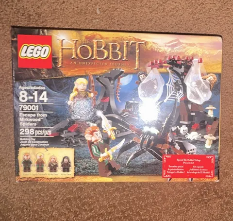 LEGO The Hobbit Escape from Mirkwood Spiders 79001 damaged box