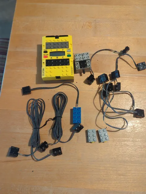 LEGO Mindstorms Robotics 1.0 RCX Programmable Brick + Cables+ Sensor+Motor