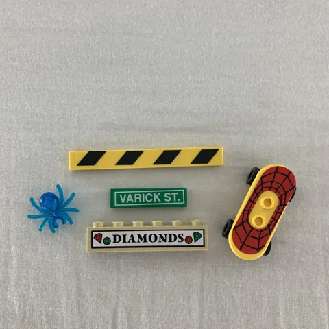 Lego 4853 Sticker/Printed Replacement Parts and Spider (5 pieces)
