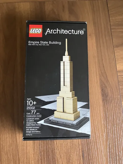 LEGO ARCHITECTURE: Empire State Building # 21002 Complete Set w/Box and Manual