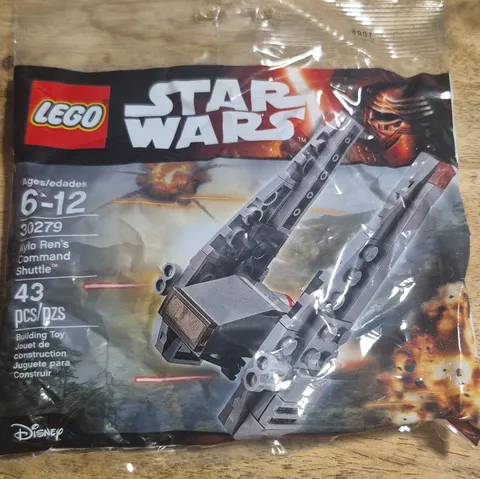 LEGO Star Wars Kylo Ren's Command Shuttle 30279 43-Piece Polybag Set