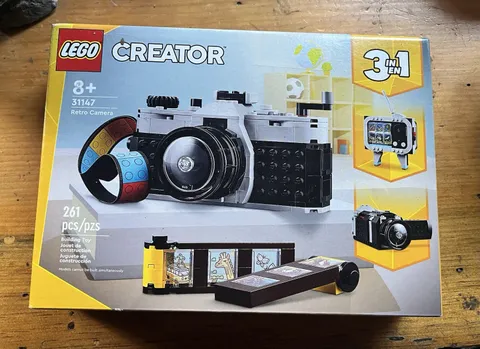 NIB LEGO CREATOR: Retro Camera (31147) 3 in 1 Toy Set
