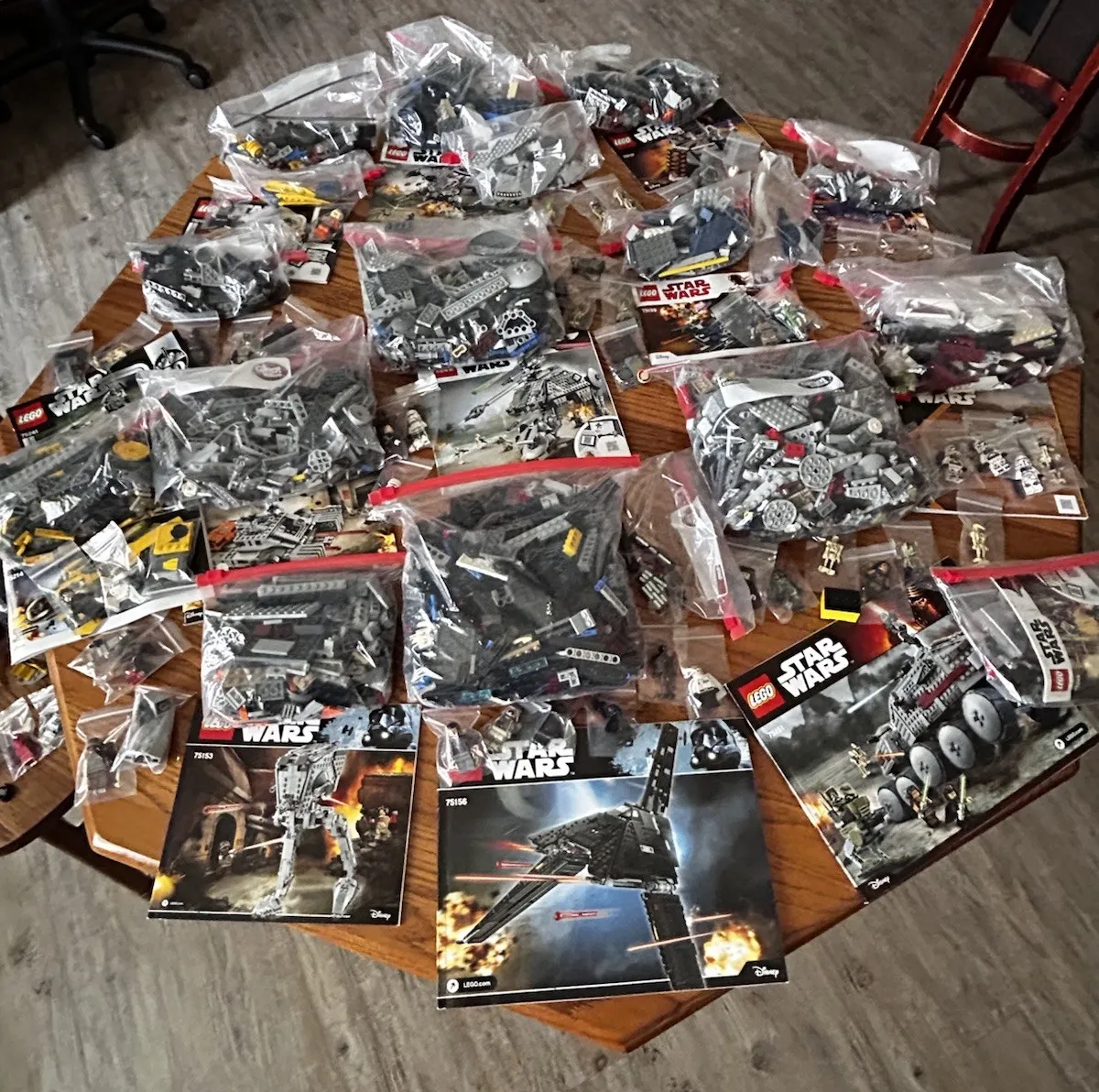 LEGO Star Wars HUGE Bulk Lot Parts & Minifigures w/ Manuals 75151 75156