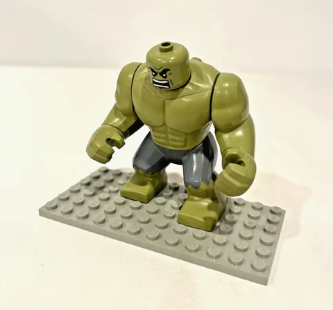 LEGO MARVEL INCREDIBLE HULK BIG FIGURE FROM THE AVENGERS VS. THE LEVIATHAN 76290