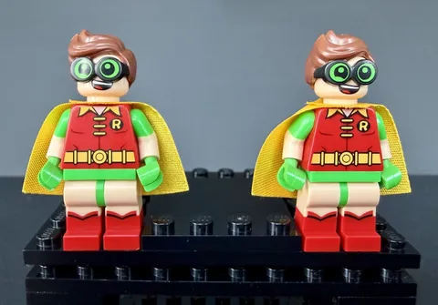 2 LEGO Robin Minifigure Green Hands Short Legs DC Comics Super Heroes NEW RARE!