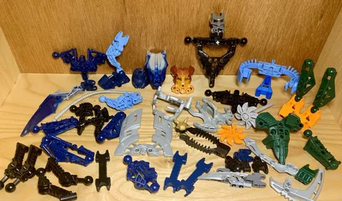 Lego Bionicle Mixed Parts Lot Masks Weapons Thorax Torsos Squid
