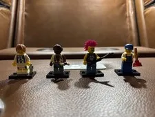4 Lego Minifigures Series 4 Punk Rocker, Series 9 Plumber