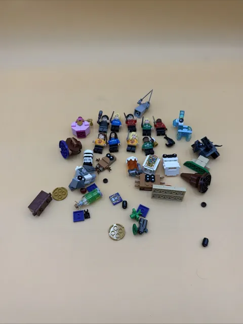 Harry Potter Lego Hogwarts Magical Trunk Figure Lot Of 10 + Accessories