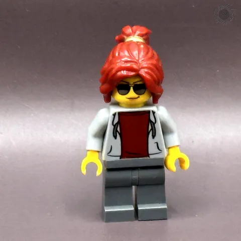 LEGO Minifigure - Race Marshal - Female Red Ponytail - Speed - sc075 - 75893