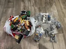 Lego Lot- Star Wars- Mini Figure Characters- Vehicles- Construction- (Dusty)
