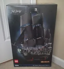 BOX ONLY, NO TRICKS. LEGO Pirates of the Caribbean  Black Pearl.