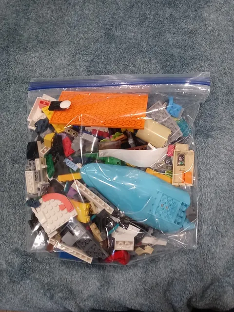 LEGO Bulk Lot 1+ Pound Mixed Bricks Parts Pieces Minifigure Accessories Random
