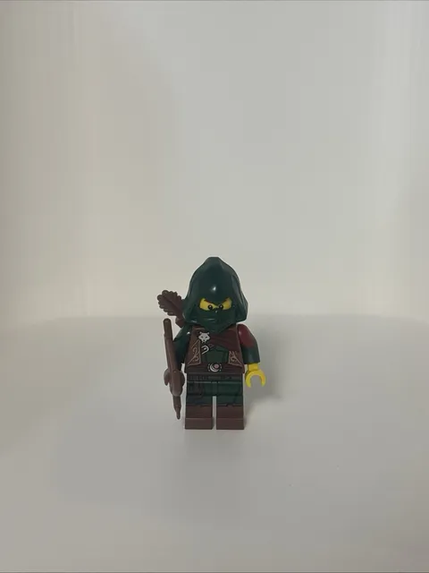 LEGO Minifigure Rogue Series 16 71013 hooded archer complete CMF