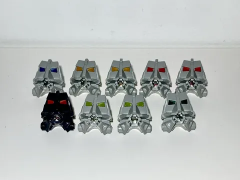 LOT OF 9 LIGHT GRAY LEGO BIONICLE HEAD CONNECTORS 32553 DIFFERENT EYE COLORS