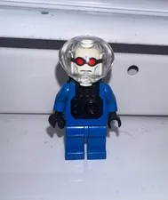 LEGO Mr. Freeze Minifigure bat011c01 Batman Blue Suit w/ Clear Helmet **MINT**