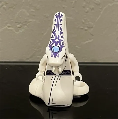 LEGO Ninjago Minifigure  Pythor Chumsworth - White Robes (Genuine)  njo0220 RARE