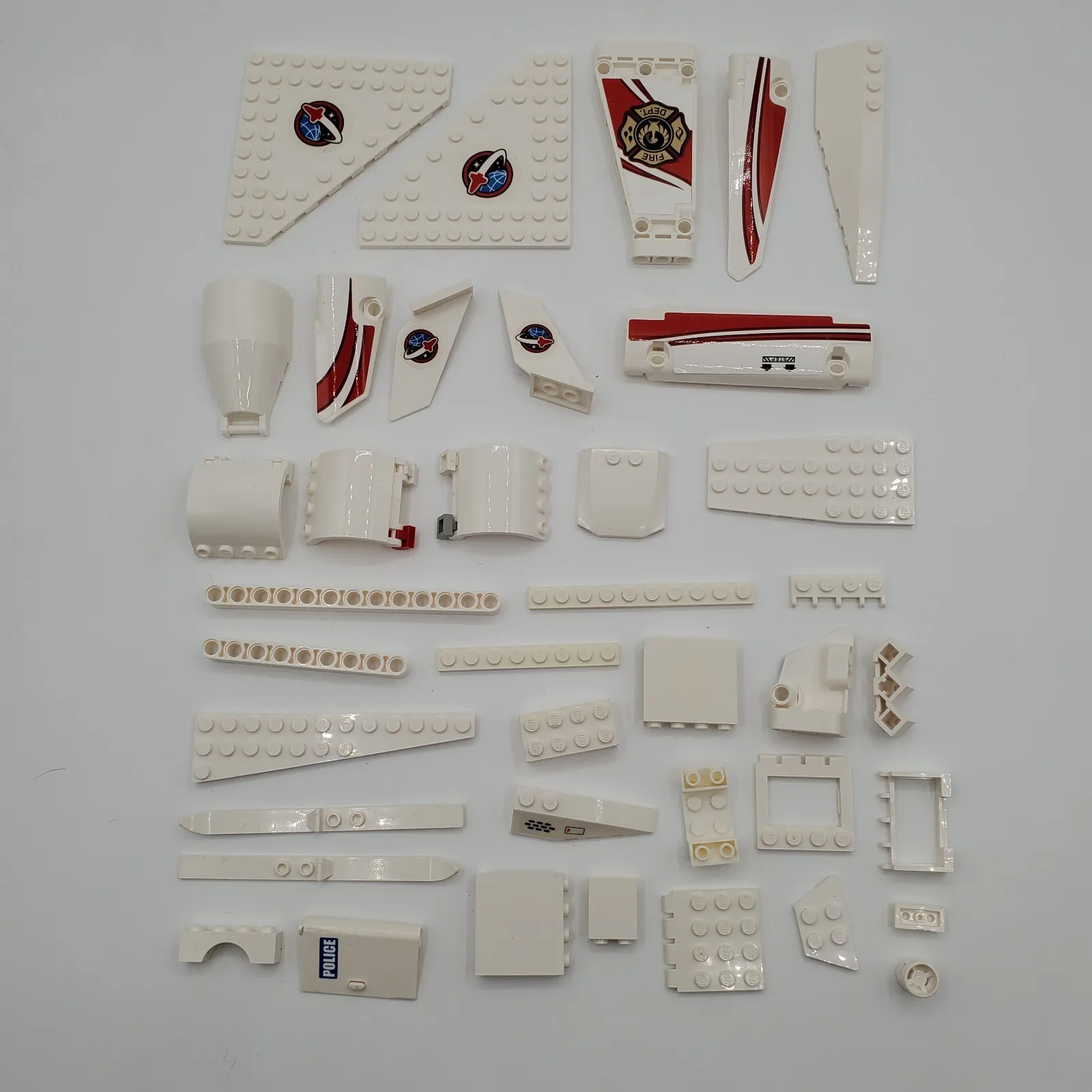 LEGO White Aircraft Parts Lot 41pc Space Shuttle Fire Police Wings MOC Pack