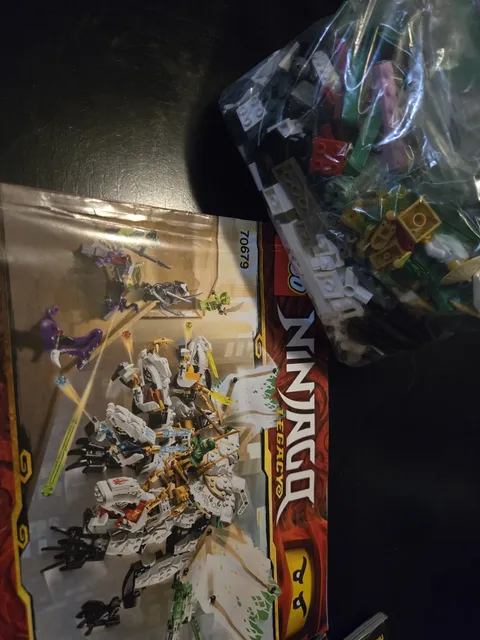 Lego 70679 ninjago with minifigs dragon and manual