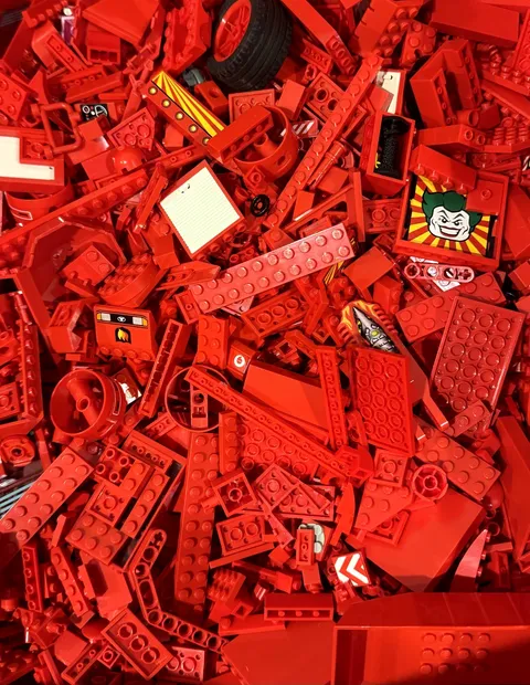 LEGO Red Bricks 1,900+ LOT Cleaned Assorted Pieces 3 lbs