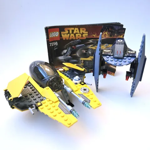 2004 LEGO Star Wars 7256 Jedi Starfighter and Vulture Droid -missing Anakin READ