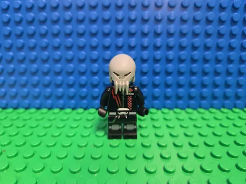 LEGO Skull Twin Minifigure sp101 5973 5980 CMF Lot Rare HTF Space Police 3 Alien
