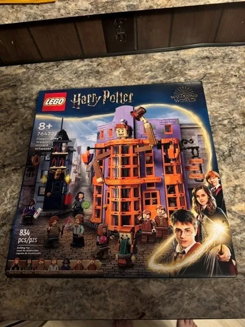LEGO 76422 HARRY POTTER DIAGON ALLEY WEASLEYS WIZARD WHEEZES NEW SEALED
