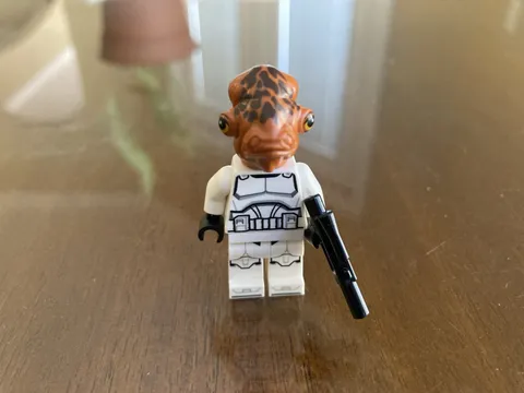 LEGO Ackbar Trooper Mini Figure W Weapon Star Wars
