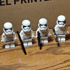 LEGO Star Wars First Order Stormtrooper Minifigure Lot of 4 w/ 3 Blasters