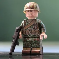 LEGO Minifig Co. Custom WW2 USMC Soldier With BrickArms