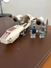 LEGO Star Wars: Freeco Speeder (8085)- Complete with Minifigures