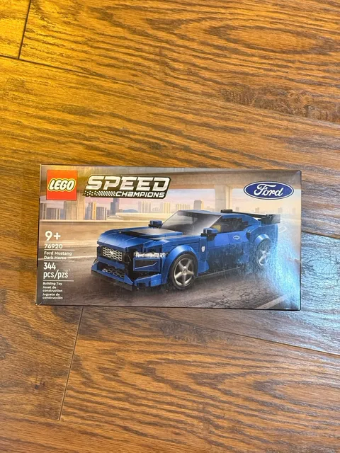 LEGO SPEED CHAMPIONS: Ford Mustang Dark Horse Sports Car (76920)