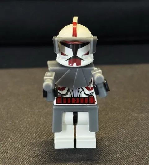 Rare LEGO Star Wars Commander Fox minifigure (sw0202) from 2008.