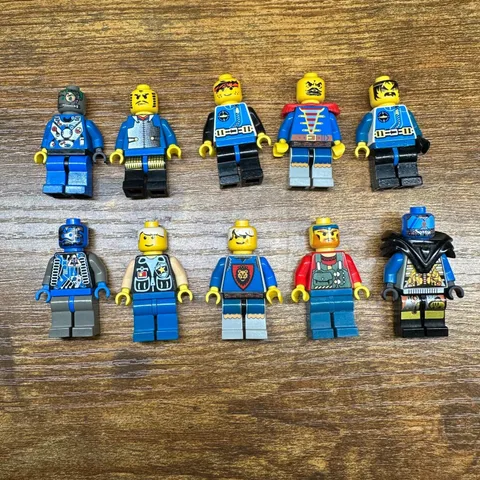 Lego Minifigure Lot 10pc Vintage Space Castle Town Spyrius Lion Knight Figures