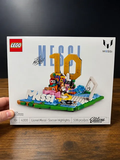 LEGO Editions Lionel Messi Soccer Highlights 43011 Building Set 500 PCS NEW SEAL