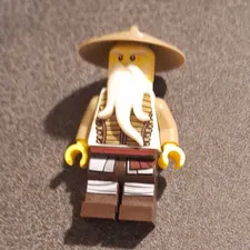 LEGO Elderly Man Minifigure Tan Straw Conical Hat White Beard Brown Legs