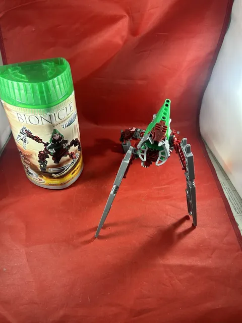 LEGO BIONICLE Toa Metru Vakama 8601 Metru Nui Incomplete No Manual or Disc