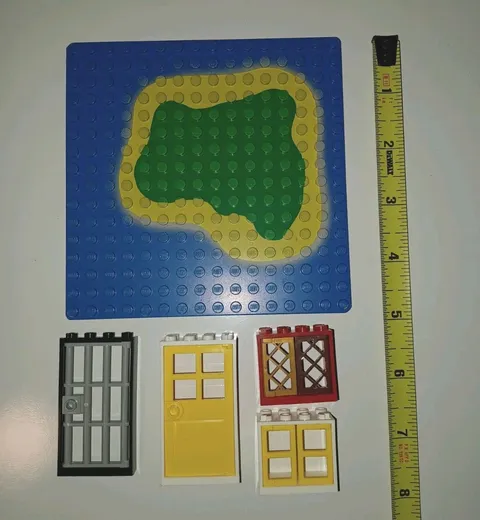 Vintage Lego Base Plate Pirates Sabre  Island 5“ X 5“ & Door, Window Parts 