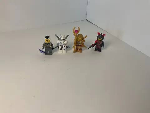 Lego Ninjago 5004938 Retired Toys R Us Exclusive Minifigure Set Golden Kai
