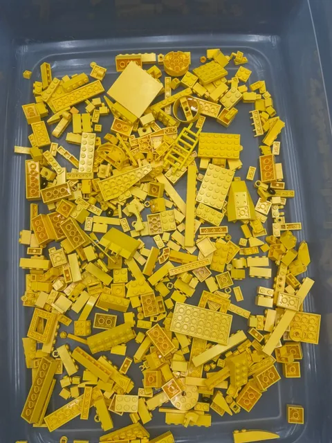 1 lb. Bulk Mixed Yellow Legos - standard blocks and unique pieces (Lot A)