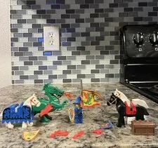 LEGO Castle Dragon Knights Lot Dragon Horses Knight Flags Shields Vintage 90s