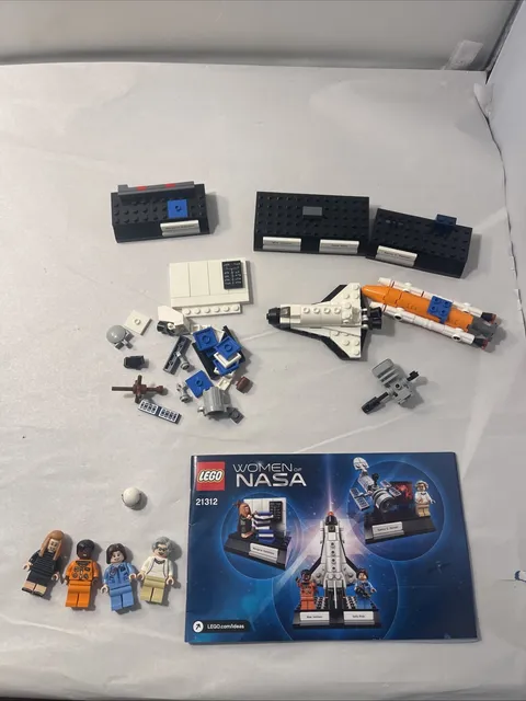 LEGO Ideas: Women of NASA 21312 w/ Minifigures & Book As-Is Parts