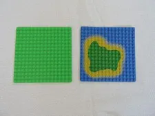 LEGO pair Baseplates 16 x 16 (Studs) 5"x5" Island Blue Water Pattern + Green