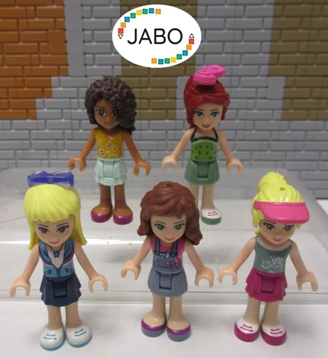 ( T10 / 1 / 10 ) Lego Friends 5 figures minifigures