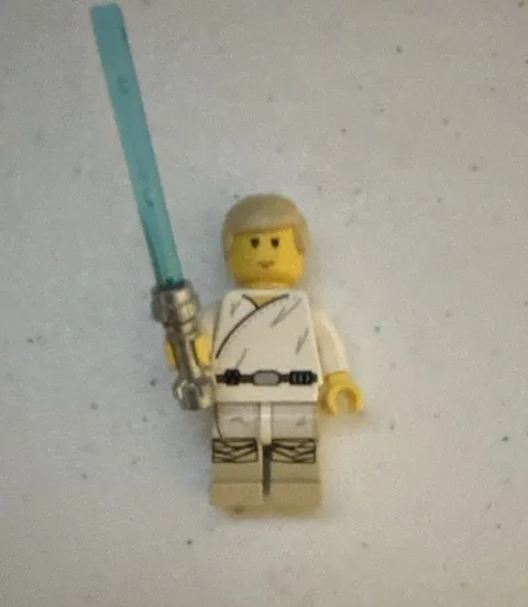 LEGO Luke Skywalker A new Hope Plastic Minifigure with Blue Lightsaber